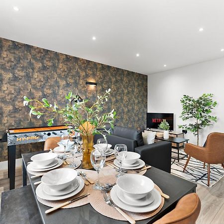 Stylish Two-Bedroom Flat In NWI Dış mekan fotoğraf