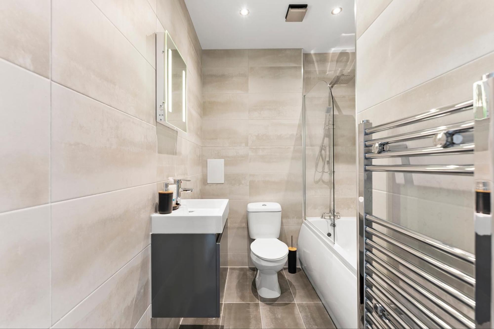 Stylish Two-Bedroom Flat In NWI Dış mekan fotoğraf