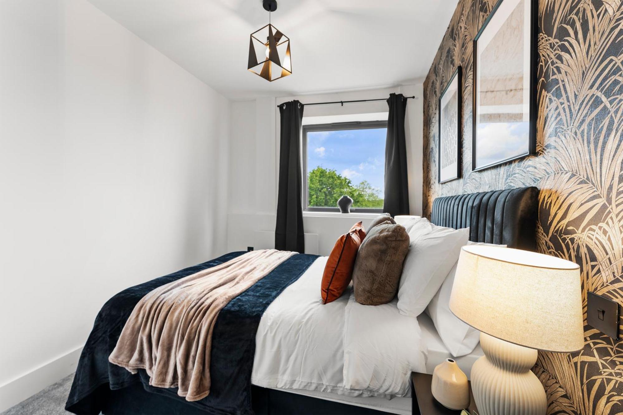 Stylish Two-Bedroom Flat In NWI Dış mekan fotoğraf