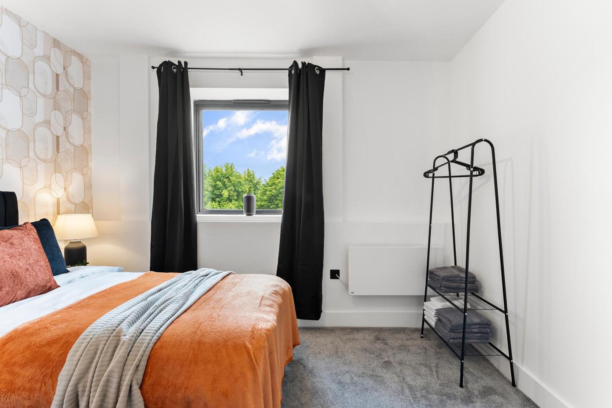 Stylish Two-Bedroom Flat In NWI Dış mekan fotoğraf